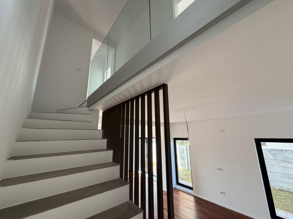 Duplex 5 camere despartit prin camera tehnica - la cheie, in Sacalaz 5, foxfort.ro