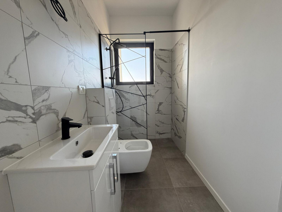 Duplex 5 camere despartit prin camera tehnica - la cheie, in Sacalaz 6, foxfort.ro