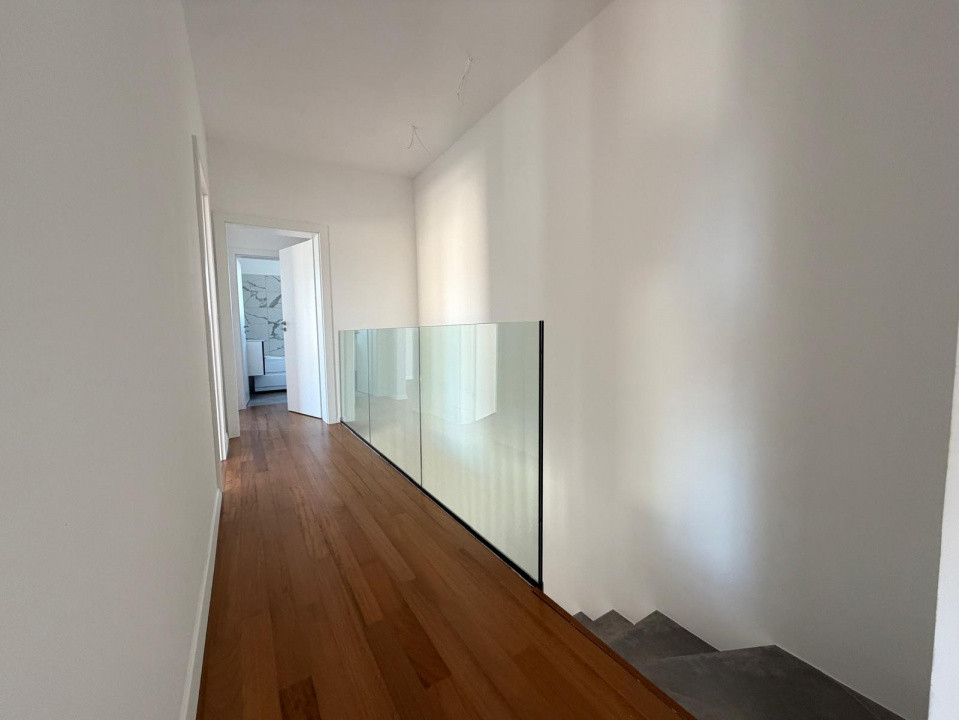 Duplex 5 camere despartit prin camera tehnica - la cheie, in Sacalaz 11, foxfort.ro