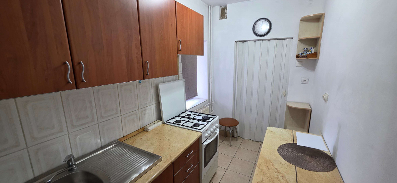 Apartament cu o camera de inchiriat in Arad, zona Aurel Vlaicu 5, foxfort.ro