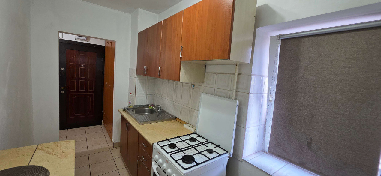 Apartament cu o camera de inchiriat in Arad, zona Aurel Vlaicu 6, foxfort.ro
