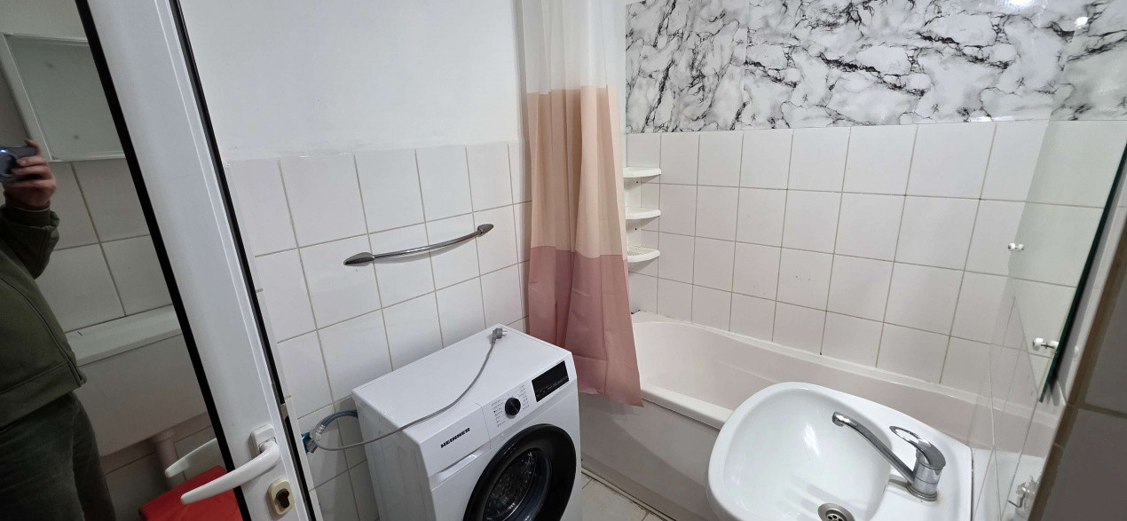 Apartament cu o camera de inchiriat in Arad, zona Aurel Vlaicu 8, foxfort.ro