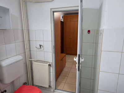Apartament cu o camera de inchiriat in Arad, zona Aurel Vlaicu imagine mica 9, foxfort.ro