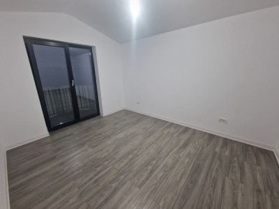 Duplex de vanzare cu 3 camere si teren de 309 mp - Recas imagine mica 5, foxfort.ro