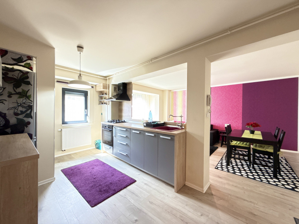 Apartament cu 2 camere de vanzare, zona Torontalului 21, foxfort.ro