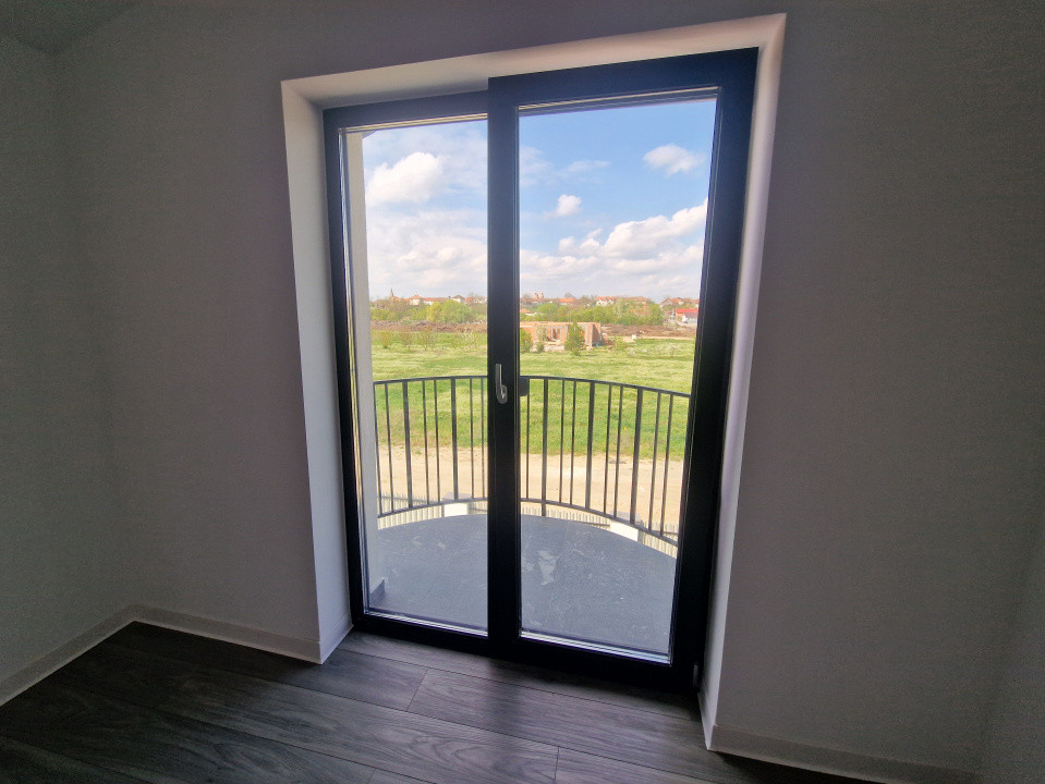 Duplex de vanzare cu 3 camere si teren de 309 mp - Recas 4, foxfort.ro