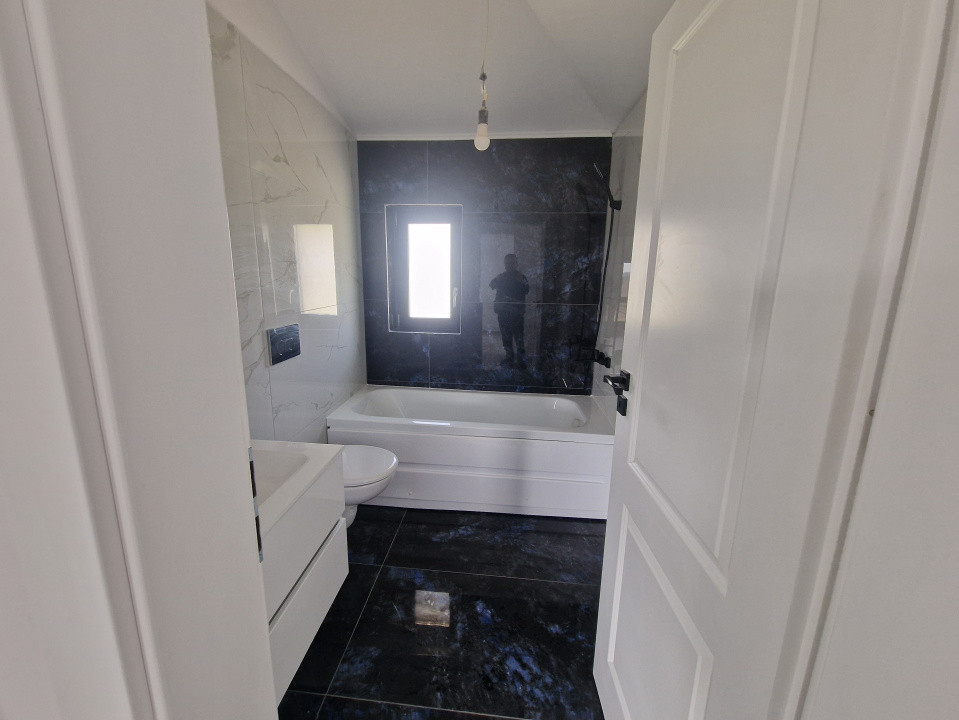 Duplex de vanzare cu 3 camere si teren de 309 mp - Recas 15, foxfort.ro