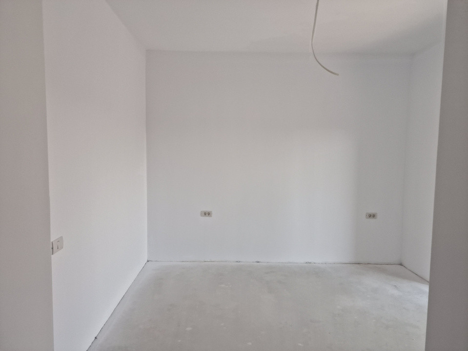 Duplex de vanzare cu 3 camere si teren de 309 mp - Recas 35, foxfort.ro