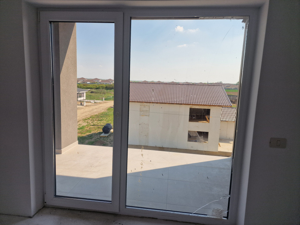 Duplex de vanzare cu 3 camere si teren de 309 mp - Recas 47, foxfort.ro