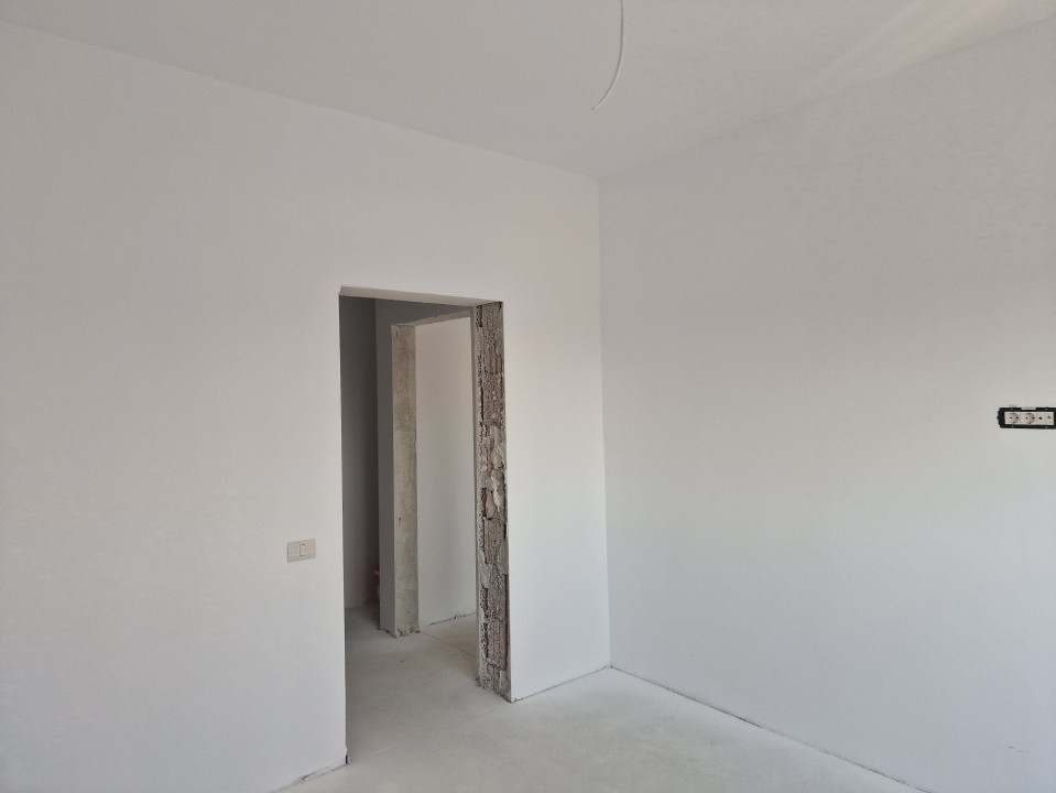 Duplex de vanzare cu 3 camere si teren de 309 mp - Recas 49, foxfort.ro