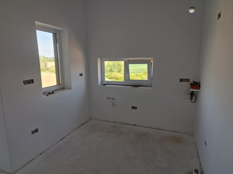 Duplex de vanzare cu 3 camere si teren de 309 mp - Recas 54, foxfort.ro