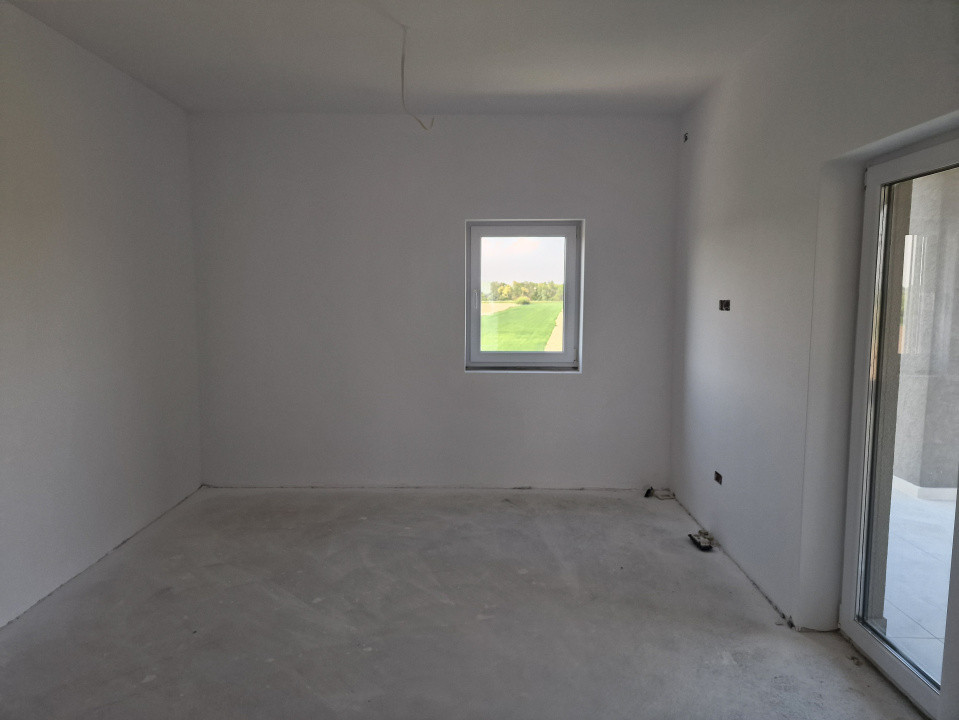 Duplex de vanzare cu 3 camere si teren de 309 mp - Recas 58, foxfort.ro