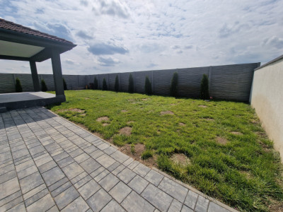 Duplex de vanzare cu 3 camere si teren de 309 mp - Recas imagine mica 11, foxfort.ro