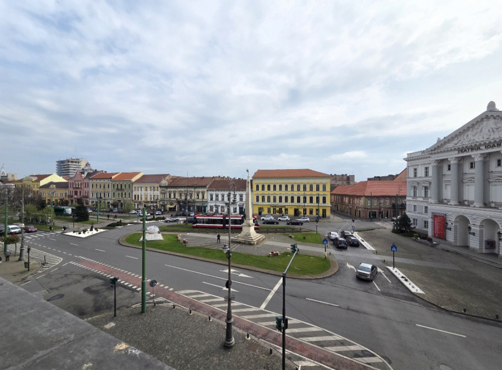 APARTAMENT DE VANZARE IMPRESIONANT | 256 MP UTILI | ZONA TEATRU, ARAD | GARAJ 1, foxfort.ro