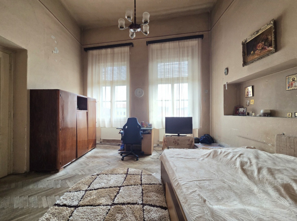 APARTAMENT DE VANZARE IMPRESIONANT | 256 MP UTILI | ZONA TEATRU, ARAD | GARAJ 6, foxfort.ro