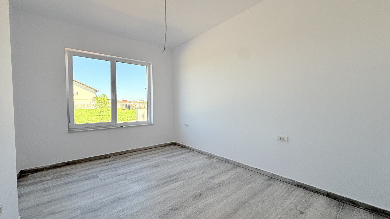 Duplex cu 5 camere de 128 mp utili si teren de 410 mp, zona Giarmata Vii 4, foxfort.ro