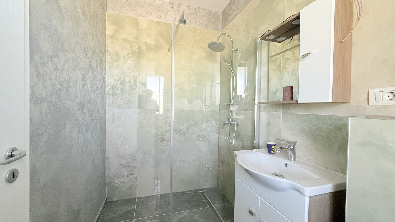 Duplex cu 5 camere de 128 mp utili si teren de 410 mp, zona Giarmata Vii 13, foxfort.ro