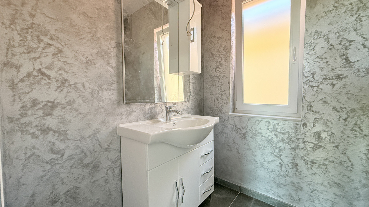 Duplex cu 5 camere de 128 mp utili si teren de 410 mp, zona Giarmata Vii 15, foxfort.ro