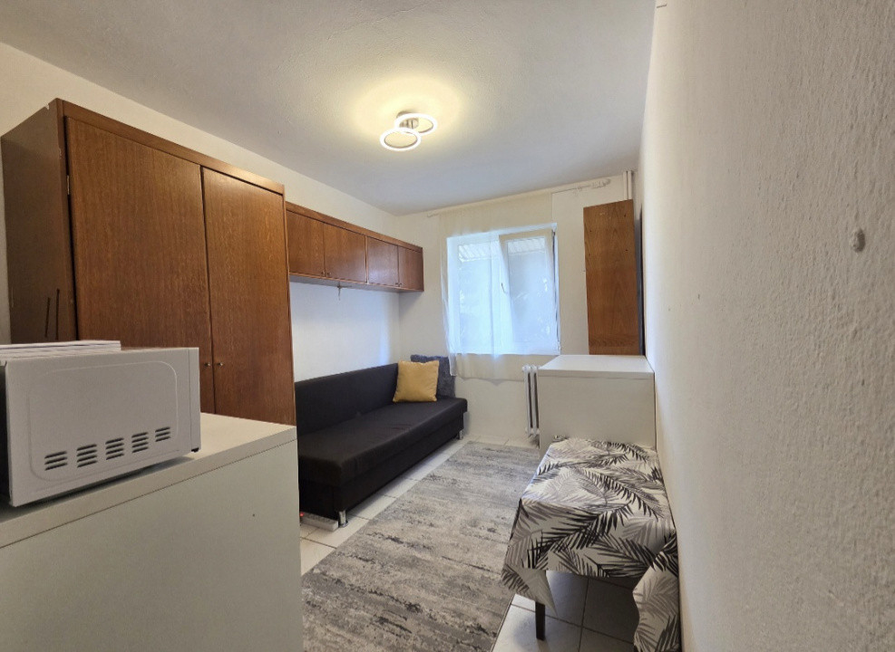 Garsoniera de inchiriat | Arad | Zona Romanilor | Etaj 1 1, foxfort.ro