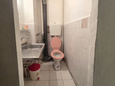 Garsoniera de inchiriat | Arad | Zona Romanilor | Etaj 1 imagine mica 3, foxfort.ro