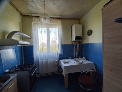 Apartament 2 camere complet renovat – zona Aeroport imagine mica 3, foxfort.ro