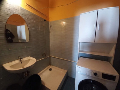 Apartament 2 camere complet renovat – zona Aeroport imagine mica 6, foxfort.ro