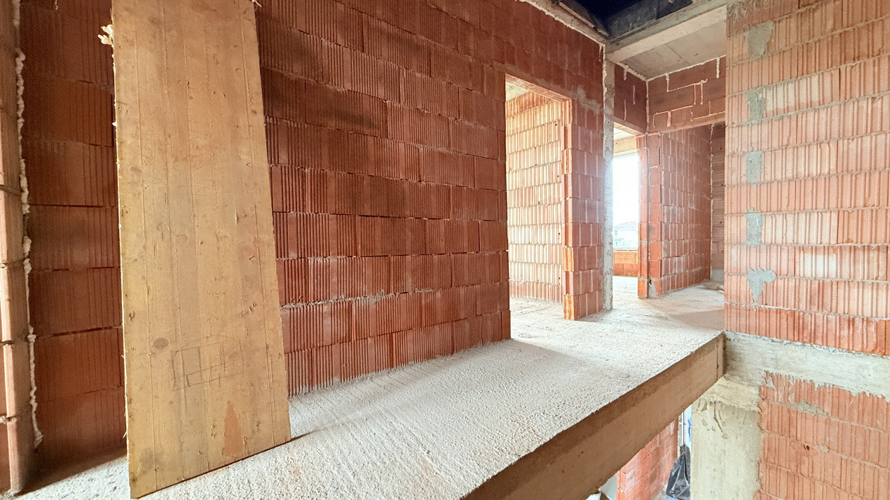 Duplex Mosnita, 4 camere, 2 bai - Toate utilitatile - Drumul Boilor 16, foxfort.ro