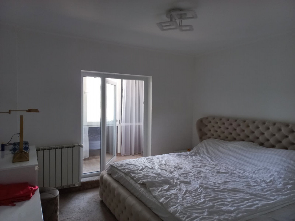 Apartament 4 camere, spatios, renovat – Lipovei 7, foxfort.ro