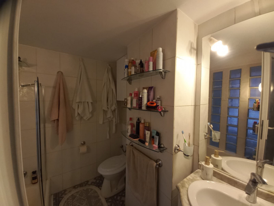 Apartament 4 camere, spatios, renovat – Lipovei 9, foxfort.ro