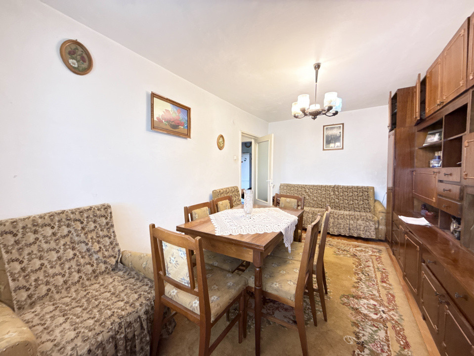 COMISION 0% Apartament cu 3 camere de vanzare, zona Lipovei 10, foxfort.ro