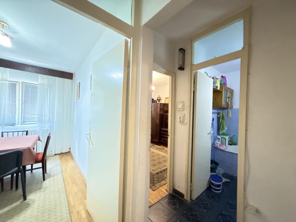 COMISION 0% Apartament cu 3 camere de vanzare, zona Lipovei 13, foxfort.ro