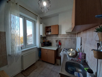 Apartament 2 camere, decomandat | Centrala proprie | A.C. | Comision 0% imagine mica 5, foxfort.ro