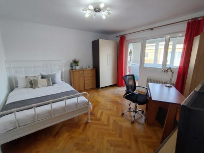 Apartament cu 3 camere de vanzare in Timisoara, zona Girocului