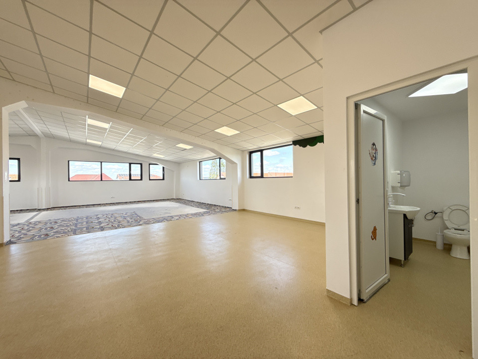 Spatiu pentru birouri/activitati – 190 mp in Sacalaz - Curte privata 8, foxfort.ro