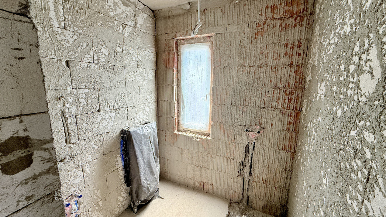 Apartament de vanzare, 3 camere + 300 mp curte - Mosnita - Drumul Boilor 12, foxfort.ro