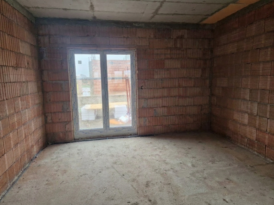 Duplex de vanzare cu 3 camere, zona Bucovat 13, foxfort.ro