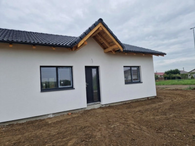 Duplex de vanzare cu 3 camere, zona Bucovat imagine mica 2, foxfort.ro