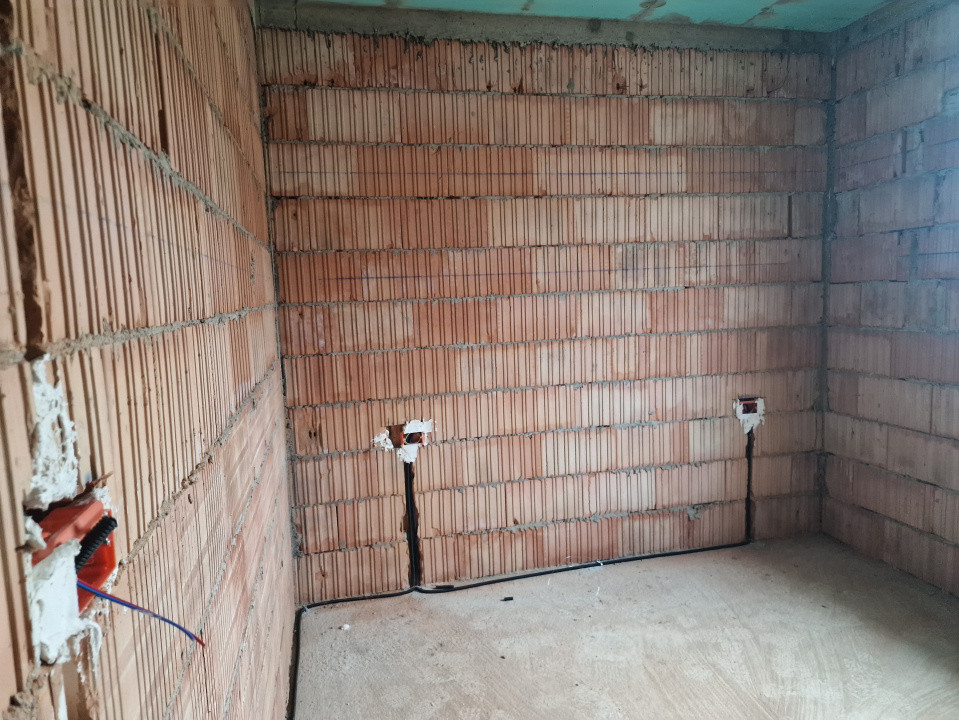 Duplex de vanzare cu 3 camere, zona Bucovat 7, foxfort.ro