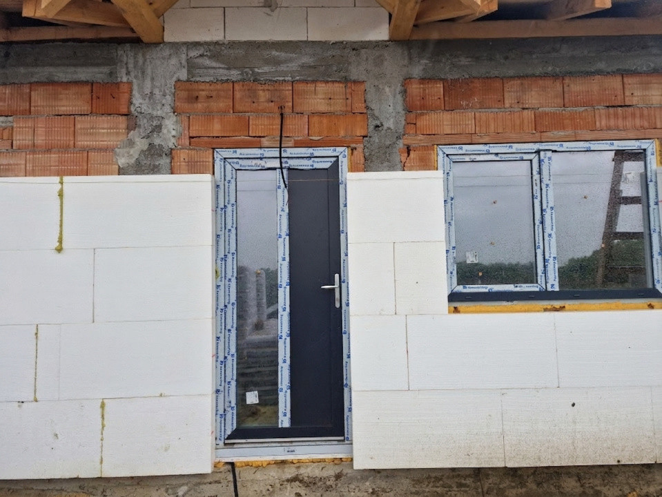 Duplex de vanzare cu 3 camere, zona Bucovat 2, foxfort.ro