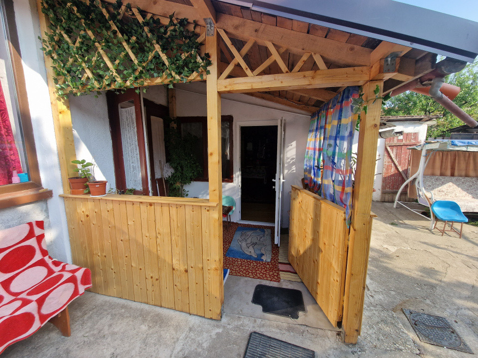 Casa individuala de vanzare cu 4 camere si teren de 800 mp - Recas 8, foxfort.ro