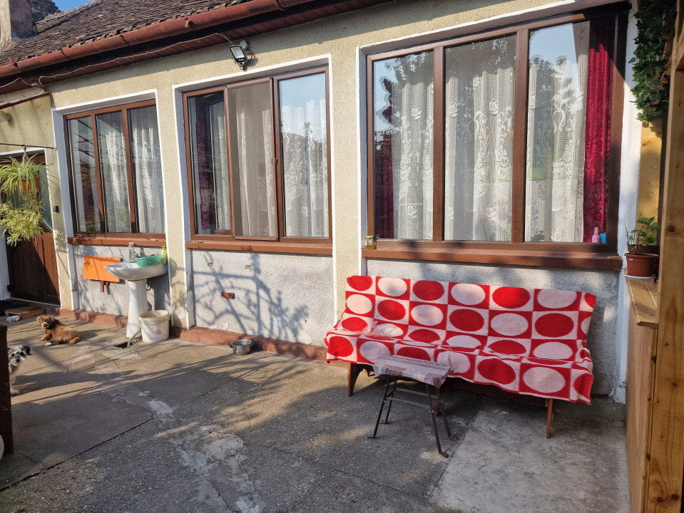 Casa individuala de vanzare cu 4 camere si teren de 800 mp - Recas 24, foxfort.ro