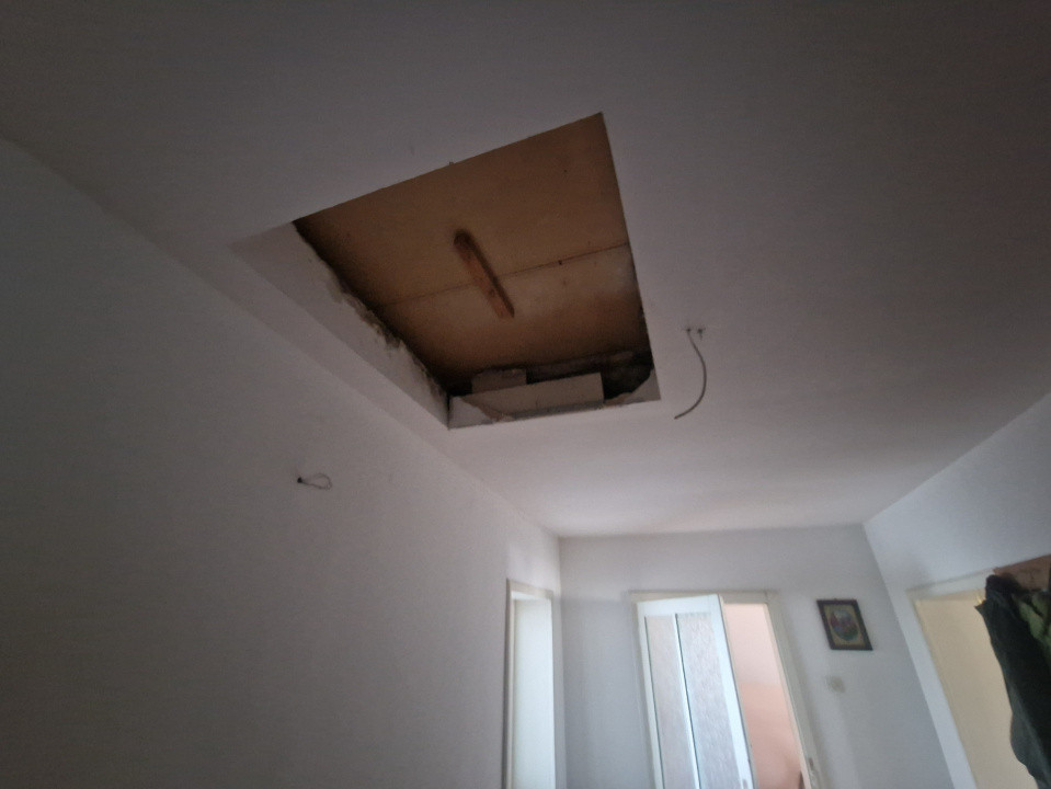 Casa individuala de vanzare cu 7 camere - Recas 28, foxfort.ro