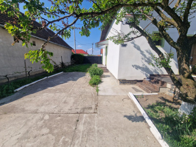 Casa individuala de vanzare cu 7 camere - Recas imagine mica 11, foxfort.ro