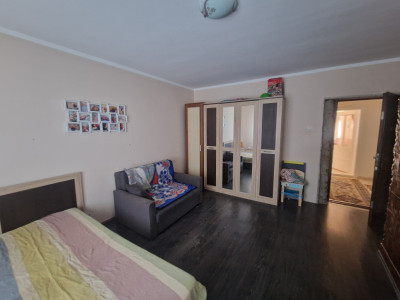 Casa individuala de vanzare cu 7 camere - Recas imagine mica 8, foxfort.ro