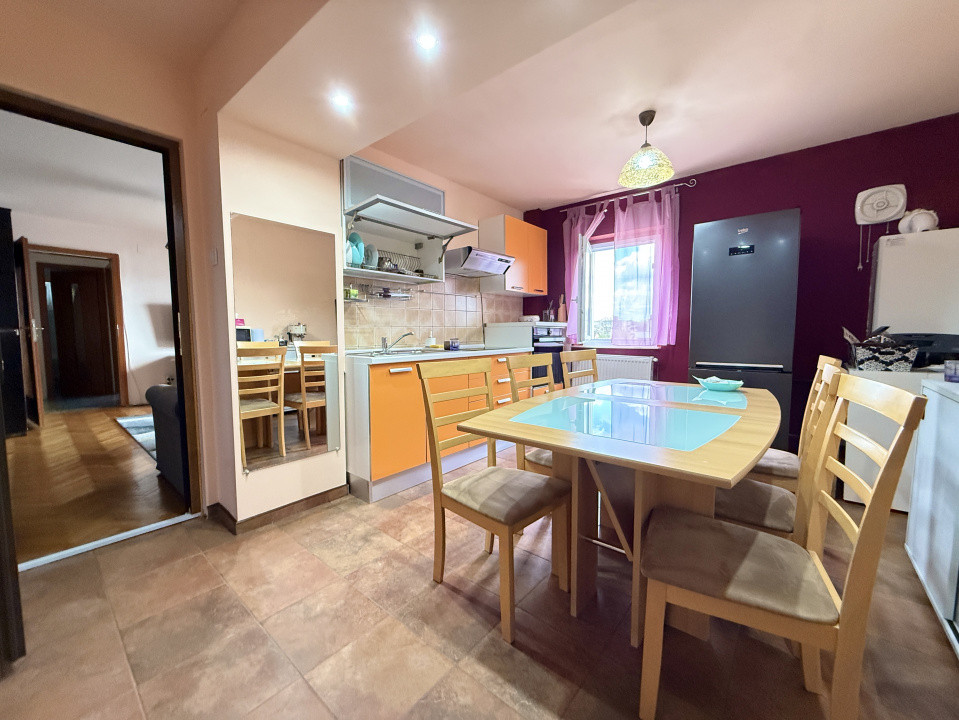 Apartament cu 2 camere de vanzare, zona Aradului 4, foxfort.ro