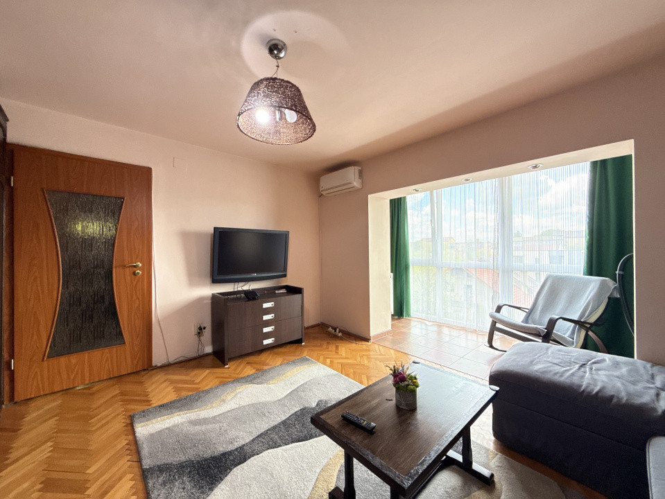 Apartament cu 2 camere de vanzare, zona Aradului 6, foxfort.ro