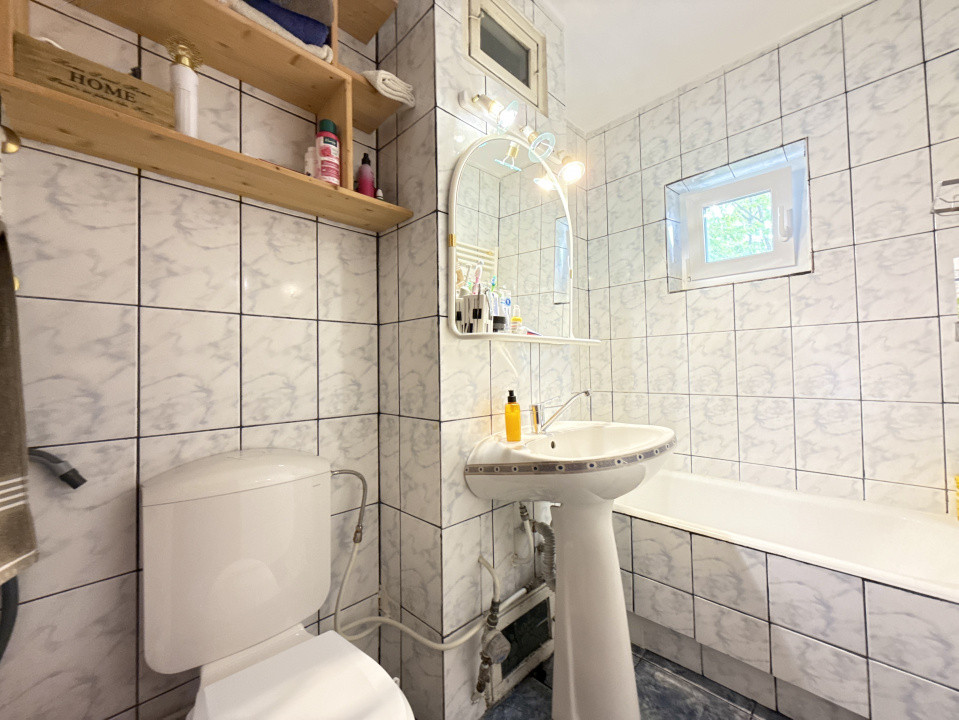 Apartament cu 2 camere de vanzare, zona Aradului 14, foxfort.ro