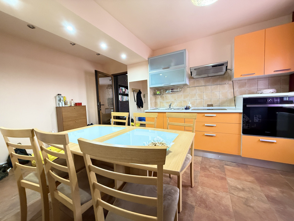 Apartament cu 2 camere de vanzare, zona Aradului 21, foxfort.ro