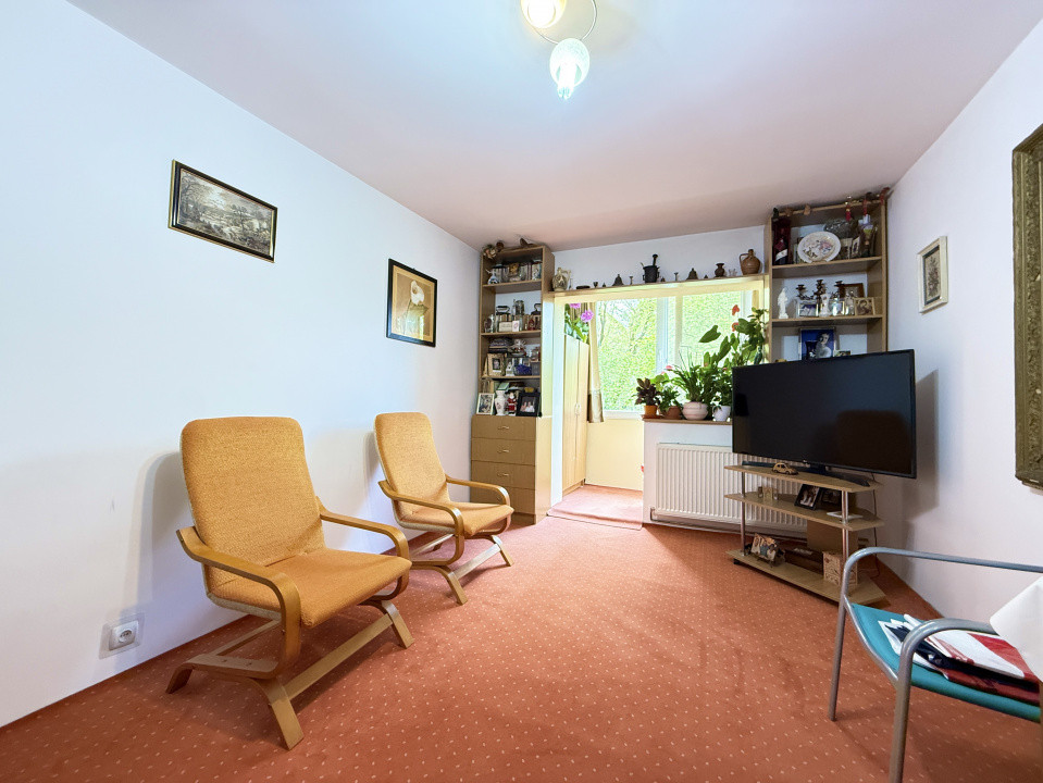 Apartament cu 3 camere, la etajul 1, de vanzare in zona Lipovei 2, foxfort.ro