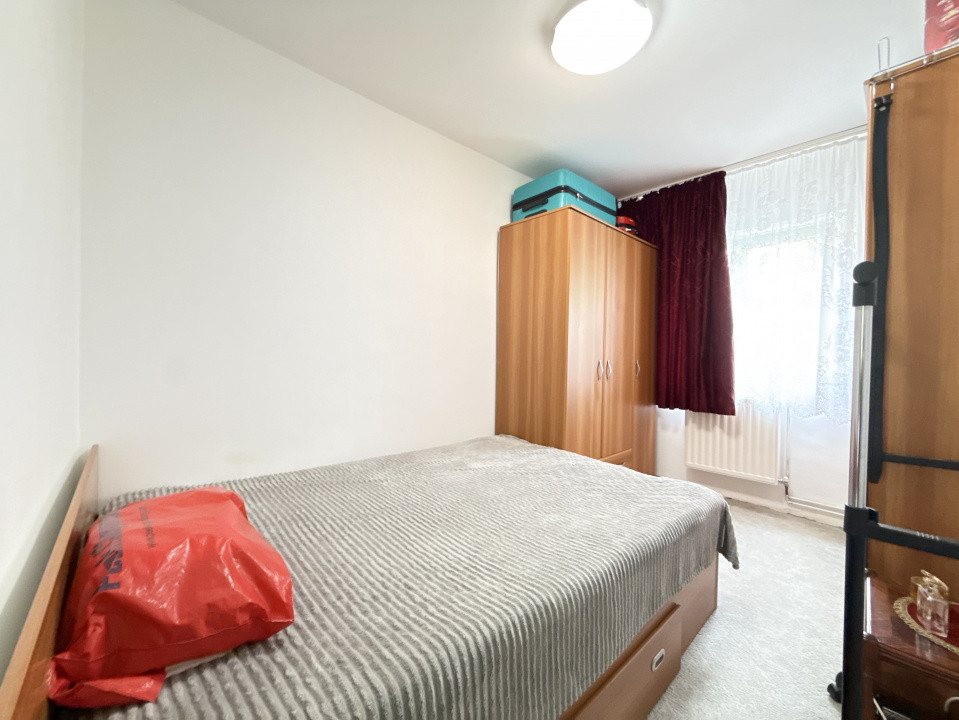 Apartament cu 3 camere, la etajul 1, de vanzare in zona Lipovei 8, foxfort.ro